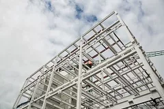Обзор преимуществ использования металлоконструкций в строительстве